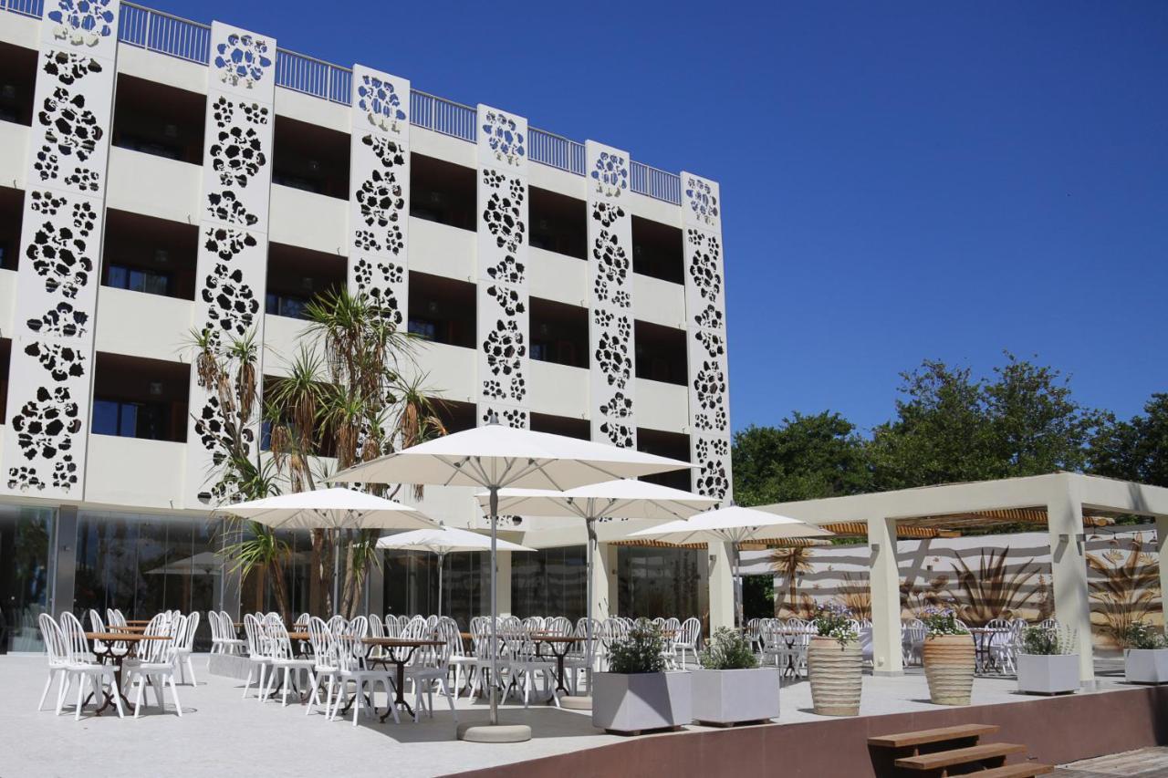 Hotel Restaurant San Lucianu Moriani Plage Bagian luar foto